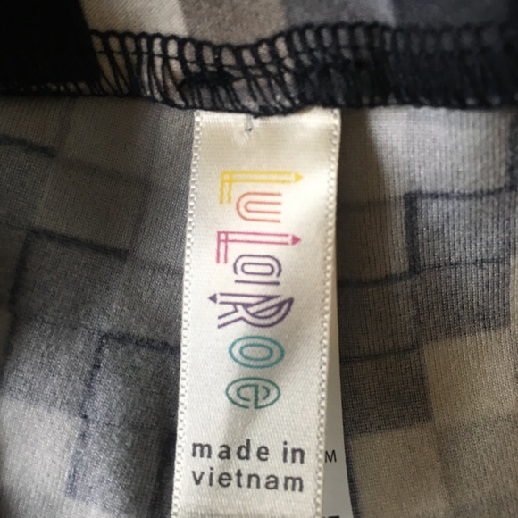 Lularoe leggings os black/white geometric - Picture 3 of 3